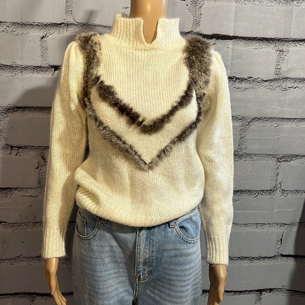 A’Milano 1980’s Unique Fur Accent Sweater Size Small